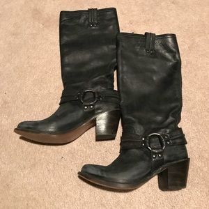 FRYE Carmen boots size 8
